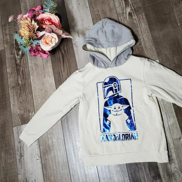 H&M Star Wars The Mandalorian Boys 6X/7 Cream Metallic Blue Pullover Hoodie - Picture 2 of 15